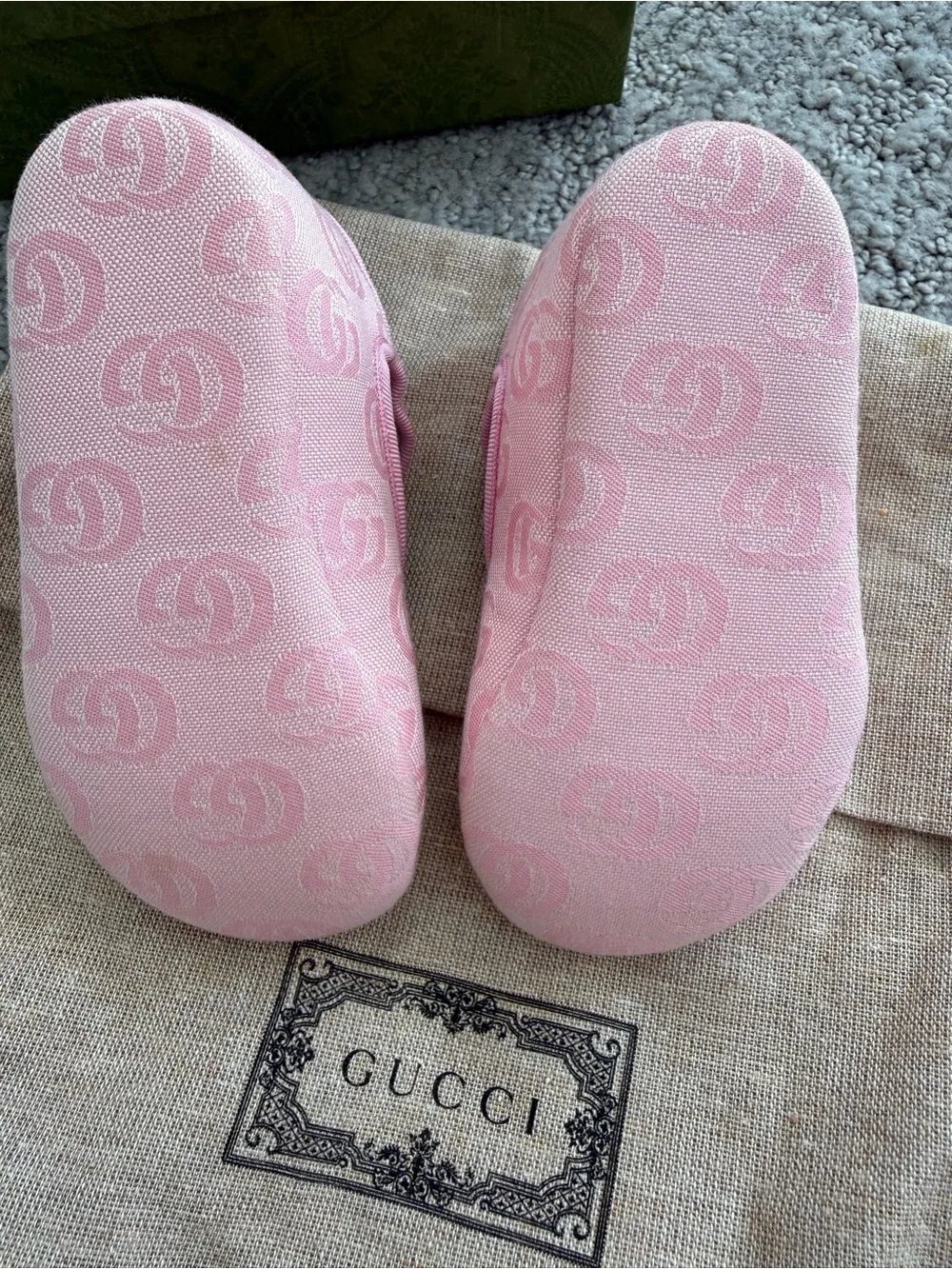 Gucci Pink Baby Mary Jane Shoes with Buckle Strap